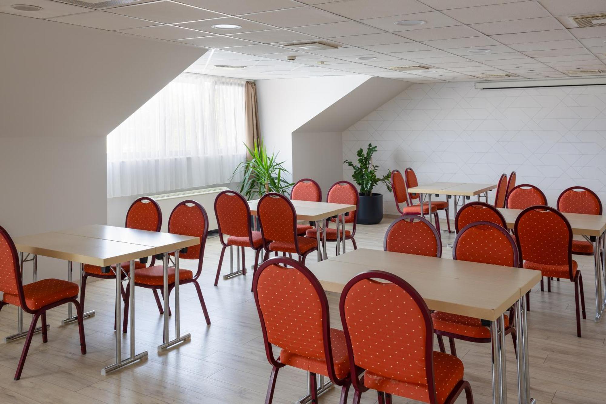 Vitalmed Hotel Sárvár Esterno foto